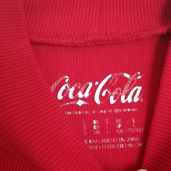 Coca-Cola Graphic Crop Top from Forever 21 - Picture 4 of 4